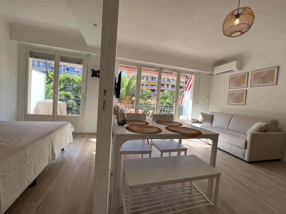 Magnifique T2 Proche Mer Et Ville Refait A Neuf Avec Terrasse Menton Luaran gambar