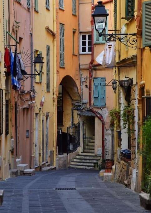 Magnifique T2 Proche Mer Et Ville Refait A Neuf Avec Terrasse Menton Luaran gambar