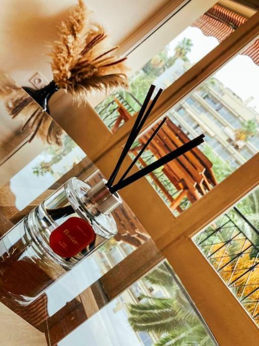 Magnifique T2 Proche Mer Et Ville Refait A Neuf Avec Terrasse Menton Luaran gambar