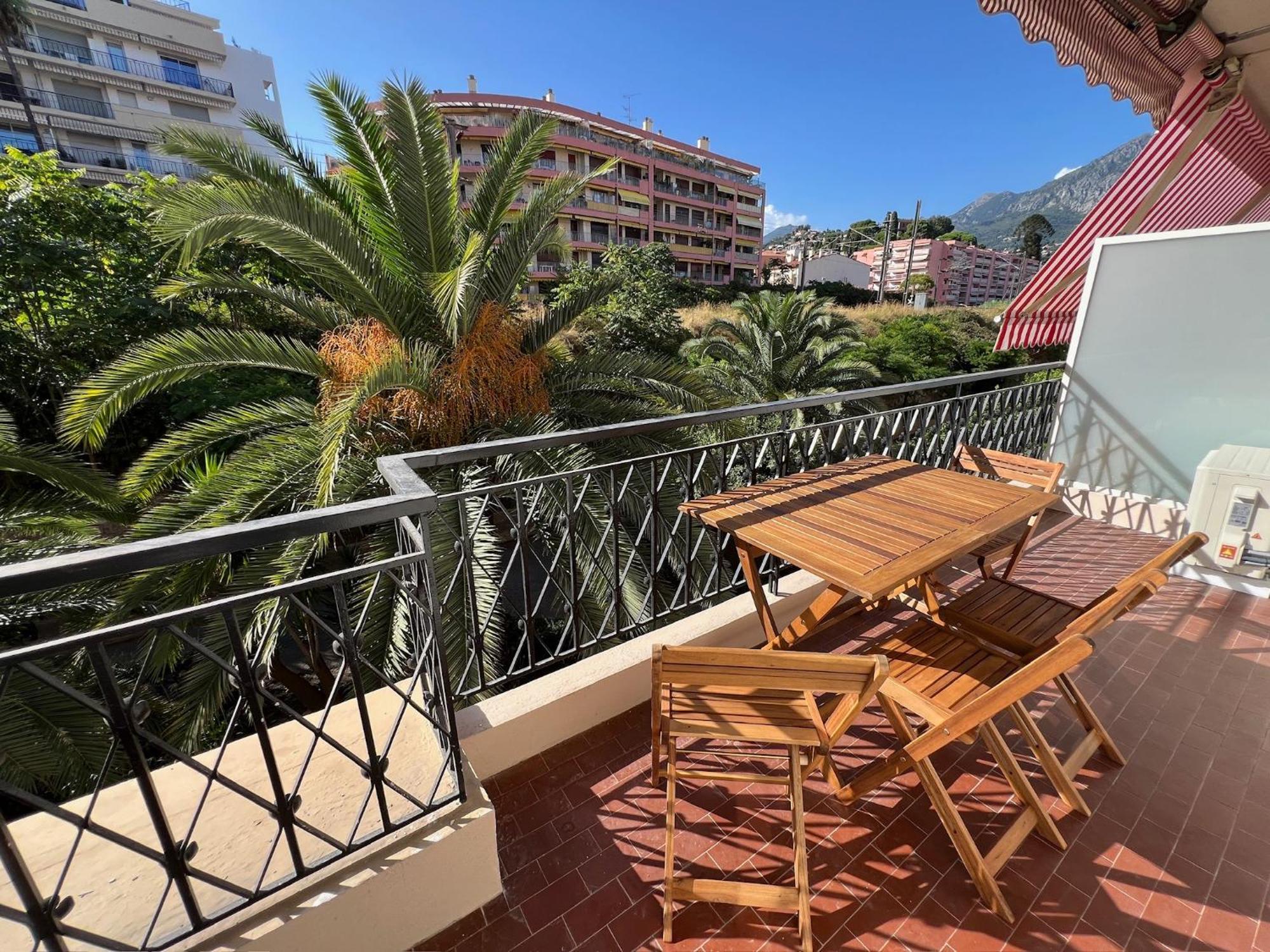 Magnifique T2 Proche Mer Et Ville Refait A Neuf Avec Terrasse Menton Luaran gambar